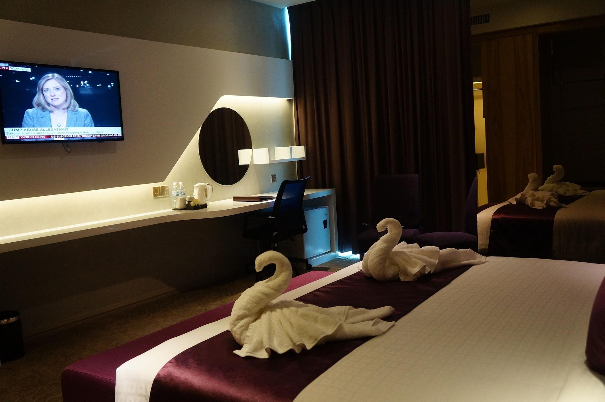 Greens Hotel & Suites Bintulu Εξωτερικό φωτογραφία