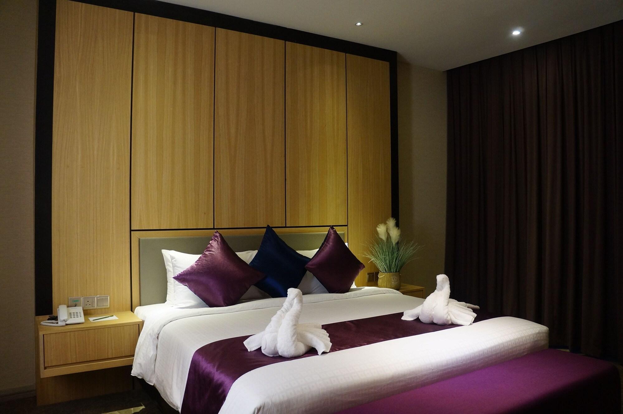 Greens Hotel & Suites Bintulu Εξωτερικό φωτογραφία