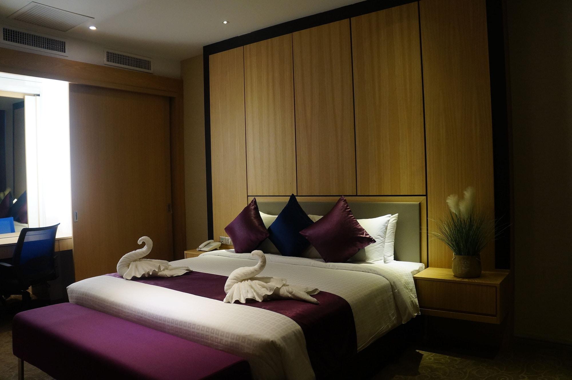 Greens Hotel & Suites Bintulu Εξωτερικό φωτογραφία