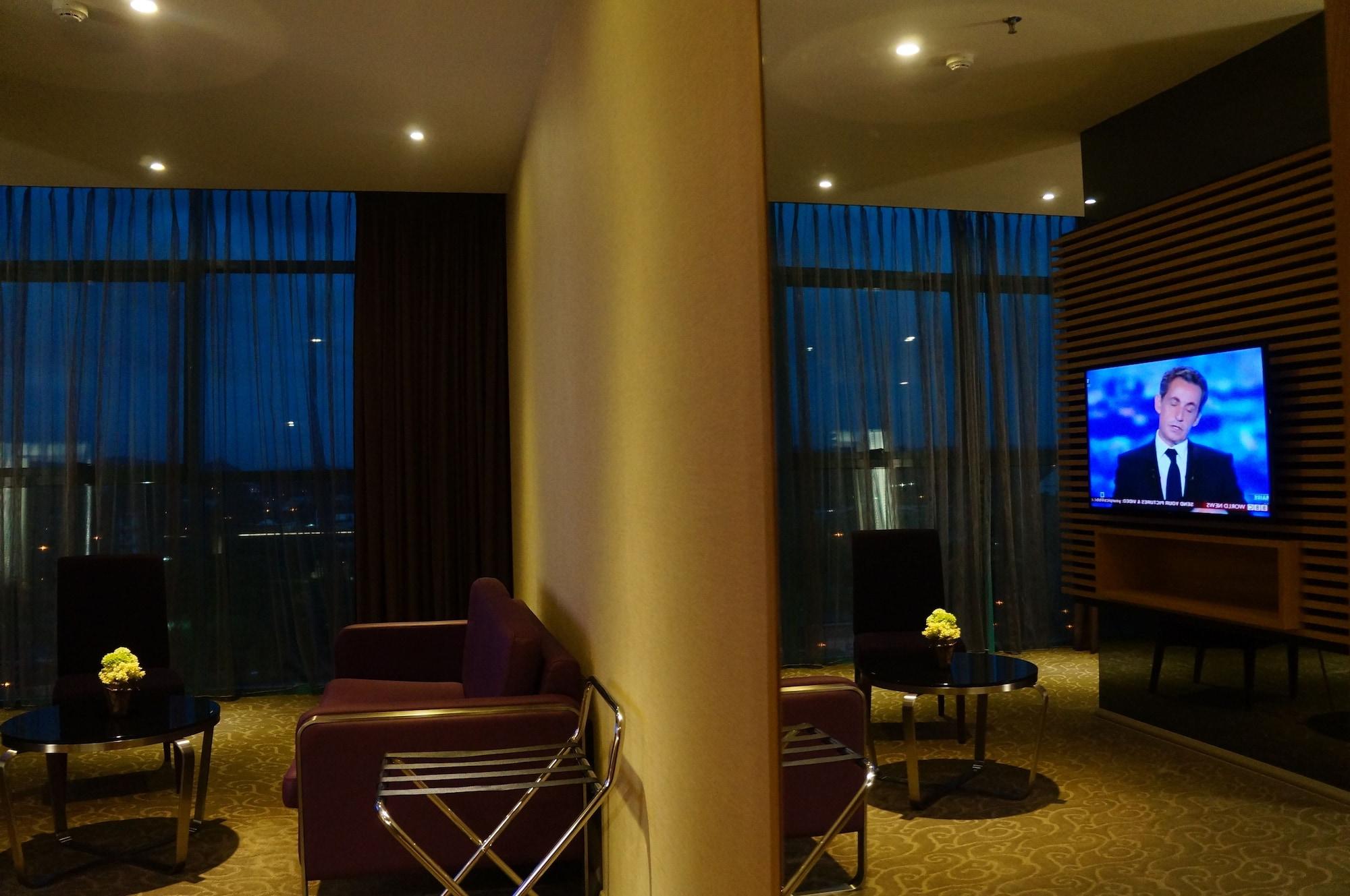 Greens Hotel & Suites Bintulu Εξωτερικό φωτογραφία