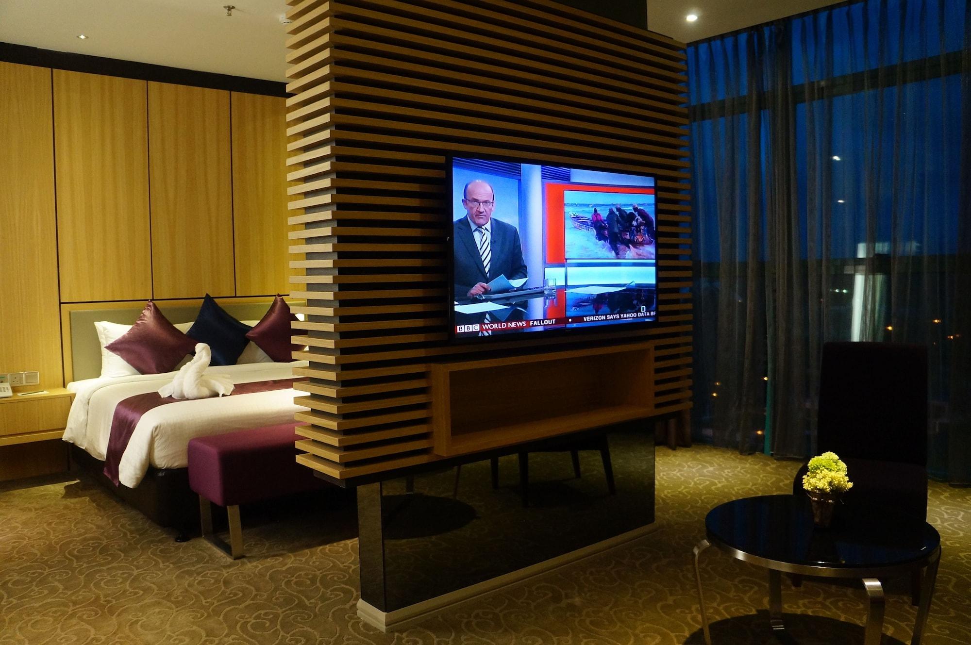 Greens Hotel & Suites Bintulu Εξωτερικό φωτογραφία