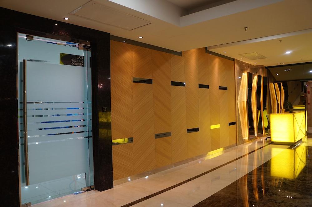 Greens Hotel & Suites Bintulu Εξωτερικό φωτογραφία