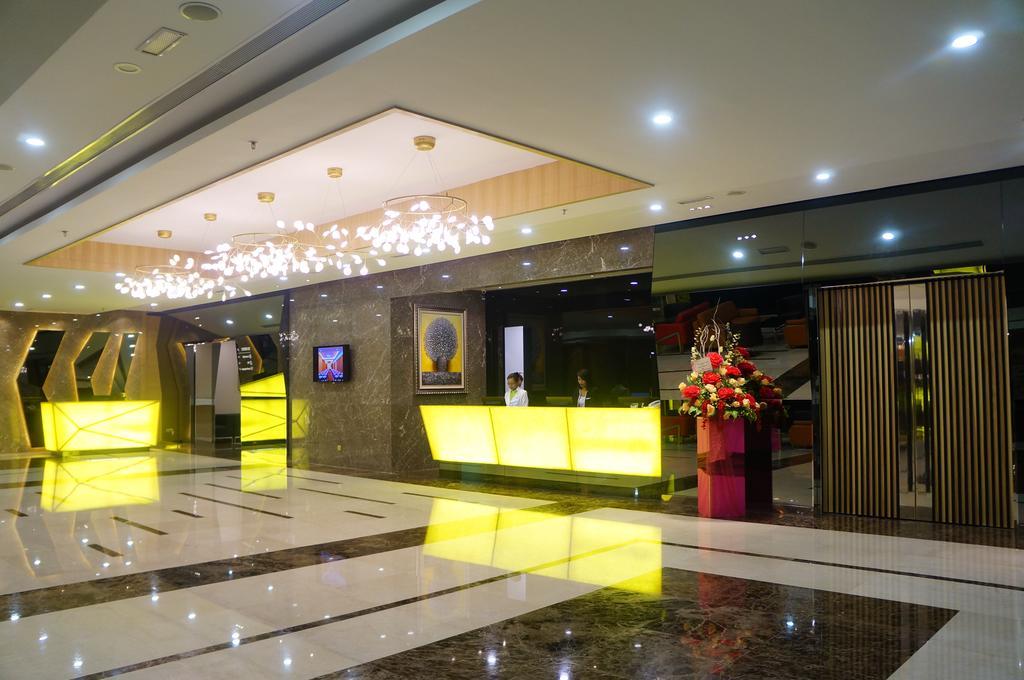 Greens Hotel & Suites Bintulu Εξωτερικό φωτογραφία